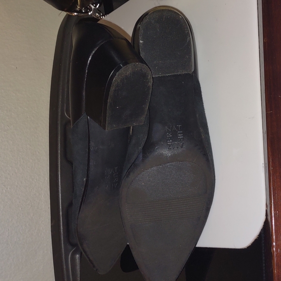 NATURALIZER CAP TOE HEELS - Picture 3 of 3